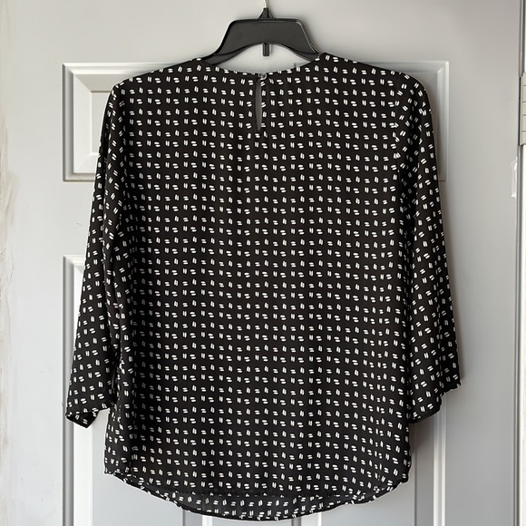 Van Heusen Blouse - Picture 2 of 2